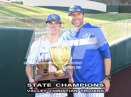 Thumbnail 2 in Valley Christian vs. Yuma Catholic (AIA 3A Final - Awards) photogallery.