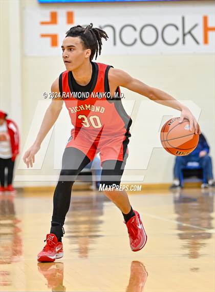 Thumbnail 1 in Richmond vs. Muncie Central (IHSAA 4A Section 9 Round 1)  photogallery.