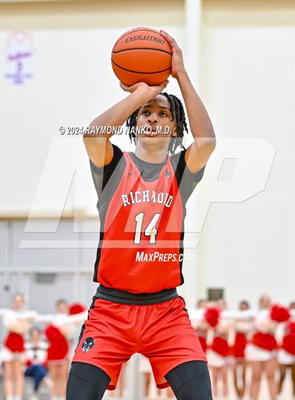 Thumbnail 2 in Richmond vs. Muncie Central (IHSAA 4A Section 9 Round 1)  photogallery.