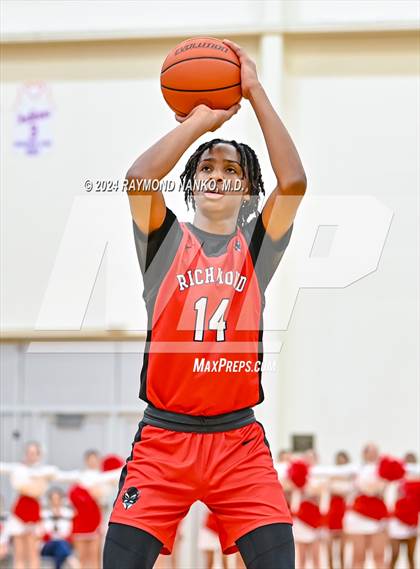 Thumbnail 3 in Richmond vs. Muncie Central (IHSAA 4A Section 9 Round 1)  photogallery.