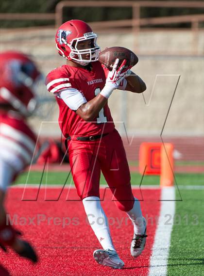 Thumbnail 1 in La Serna vs. Vista (Brothers in Arms Classic) photogallery.