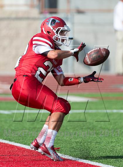 Thumbnail 3 in La Serna vs. Vista (Brothers in Arms Classic) photogallery.