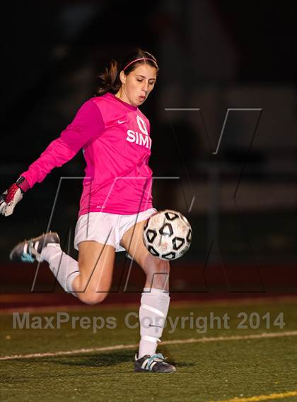 Thumbnail 3 in Royal @ Simi Valley photogallery.