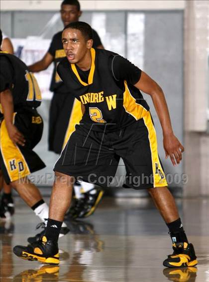 Thumbnail 1 in Verdugo Hills vs. King-Drew (Lynwood Christmas Challenge) photogallery.