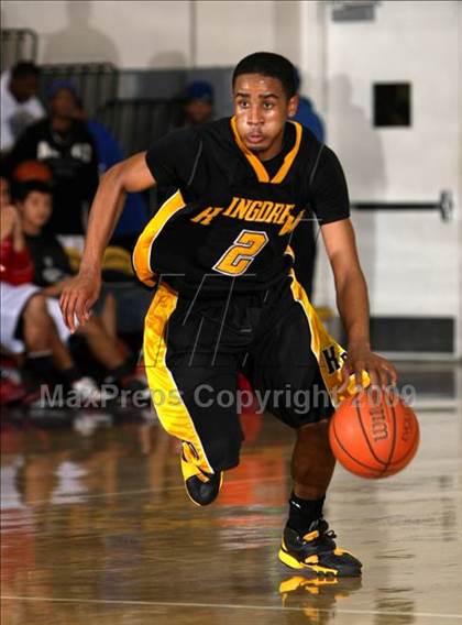 Thumbnail 2 in Verdugo Hills vs. King-Drew (Lynwood Christmas Challenge) photogallery.