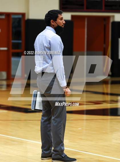 Thumbnail 3 in Oaks vs Westlake photogallery.