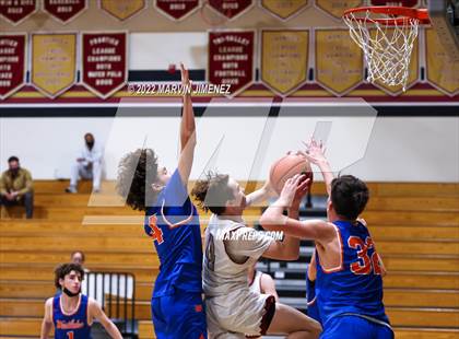 Thumbnail 1 in Oaks vs Westlake photogallery.