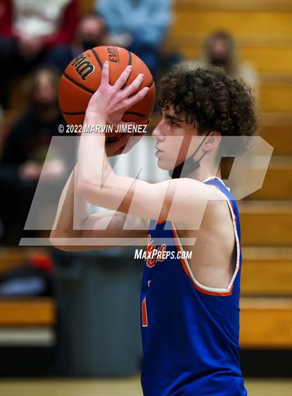Thumbnail 2 in Oaks vs Westlake photogallery.