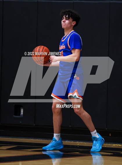 Thumbnail 3 in Oaks vs Westlake photogallery.