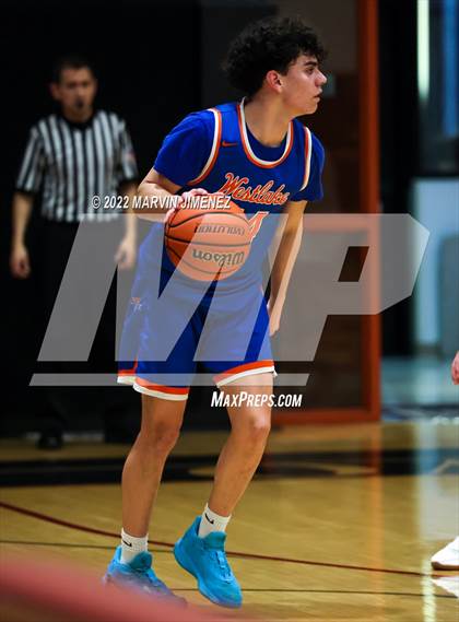 Thumbnail 1 in Oaks vs Westlake photogallery.