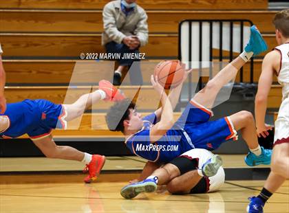 Thumbnail 1 in Oaks vs Westlake photogallery.