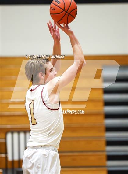 Thumbnail 2 in Oaks vs Westlake photogallery.