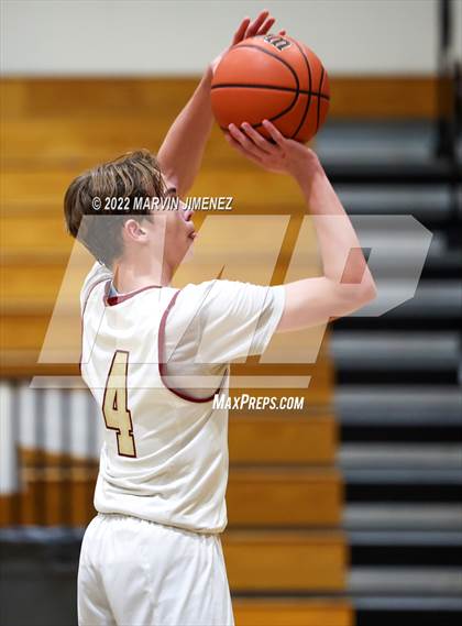 Thumbnail 2 in Oaks vs Westlake photogallery.