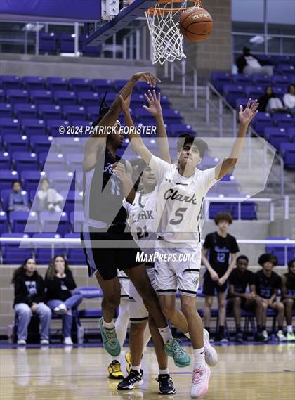 Thumbnail 3 in Clark vs. Harlan photogallery.