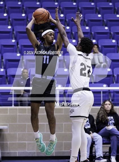 Thumbnail 3 in Clark vs. Harlan photogallery.
