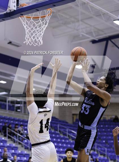 Thumbnail 3 in Clark vs. Harlan photogallery.