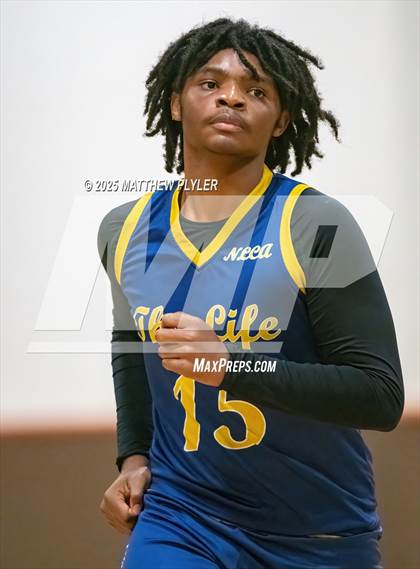 Thumbnail 2 in New Life Christian Academy vs. Berean Baptist Academy (Veterans Showcase 2025) photogallery.