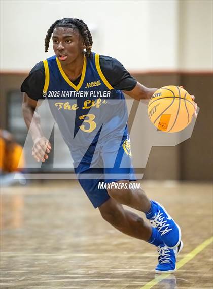Thumbnail 3 in New Life Christian Academy vs. Berean Baptist Academy (Veterans Showcase 2025) photogallery.