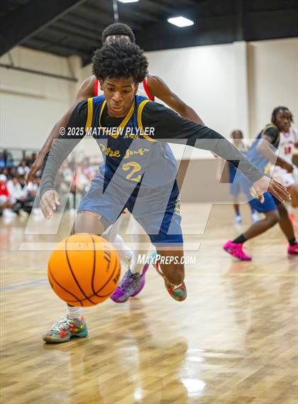Thumbnail 2 in New Life Christian Academy vs. Berean Baptist Academy (Veterans Showcase 2025) photogallery.