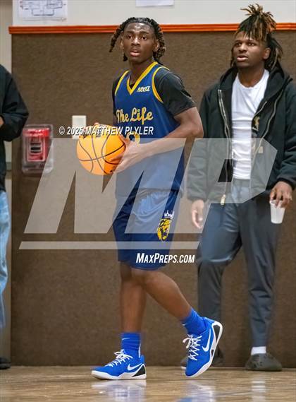 Thumbnail 2 in New Life Christian Academy vs. Berean Baptist Academy (Veterans Showcase 2025) photogallery.