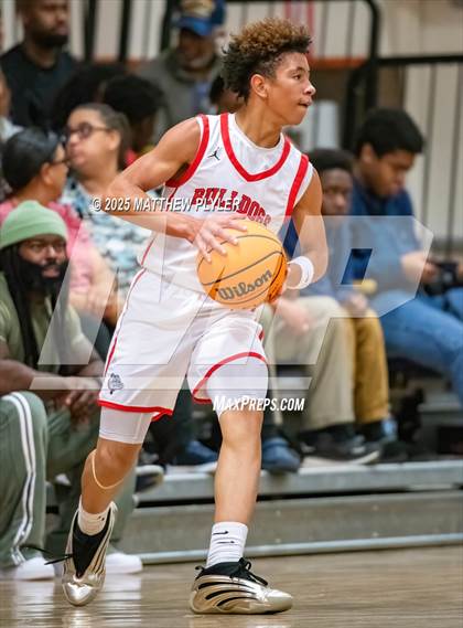 Thumbnail 1 in New Life Christian Academy vs. Berean Baptist Academy (Veterans Showcase 2025) photogallery.