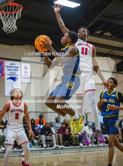 Thumbnail 1 in New Life Christian Academy vs. Berean Baptist Academy (Veterans Showcase 2025) photogallery.