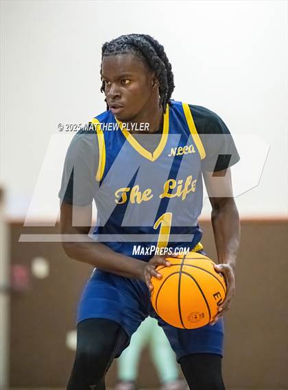 Thumbnail 1 in New Life Christian Academy vs. Berean Baptist Academy (Veterans Showcase 2025) photogallery.