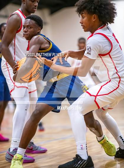 Thumbnail 3 in New Life Christian Academy vs. Berean Baptist Academy (Veterans Showcase 2025) photogallery.