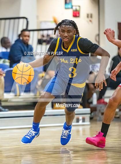 Thumbnail 2 in New Life Christian Academy vs. Berean Baptist Academy (Veterans Showcase 2025) photogallery.