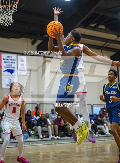 Thumbnail 3 in New Life Christian Academy vs. Berean Baptist Academy (Veterans Showcase 2025) photogallery.