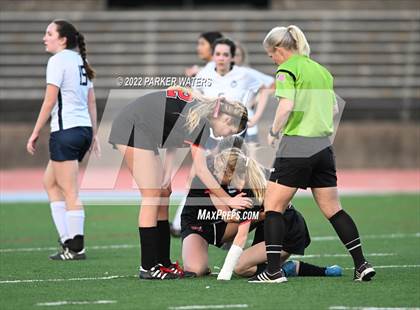 Thumbnail 2 in Episcopal of Acadiana vs. Academy of the Sacred Heart (LHSAA Div IV Semifinals) photogallery.