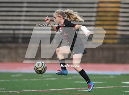 Thumbnail 3 in Episcopal of Acadiana vs. Academy of the Sacred Heart (LHSAA Div IV Semifinals) photogallery.