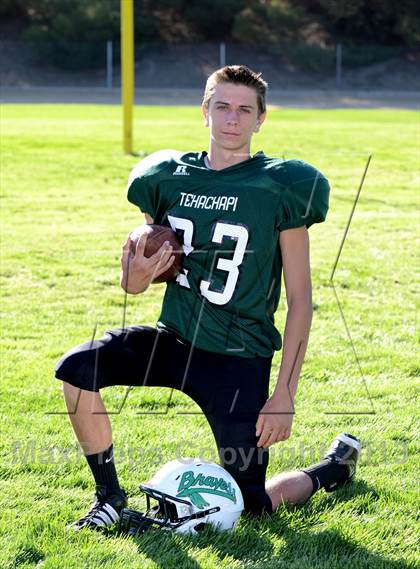 Thumbnail 3 in Tehachapi JV Football Team and Individual Portraits  photogallery.