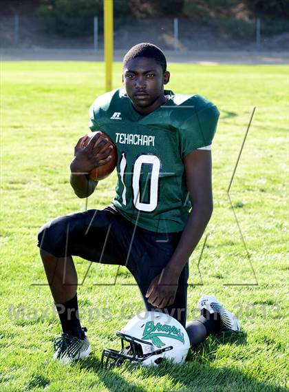 Thumbnail 2 in Tehachapi JV Football Team and Individual Portraits  photogallery.