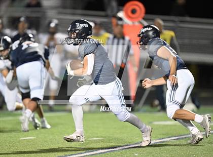 Thumbnail 2 in Hudson @ Twinsburg photogallery.