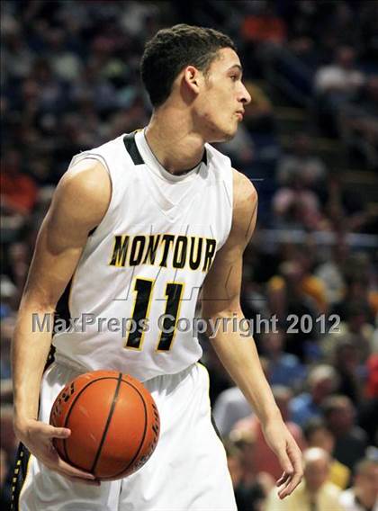 Thumbnail 1 in Neumann-Goretti vs. Montour (PIAA AAA Final) photogallery.