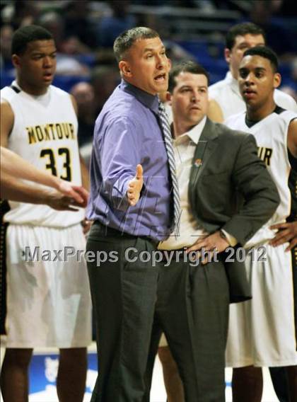 Thumbnail 2 in Neumann-Goretti vs. Montour (PIAA AAA Final) photogallery.
