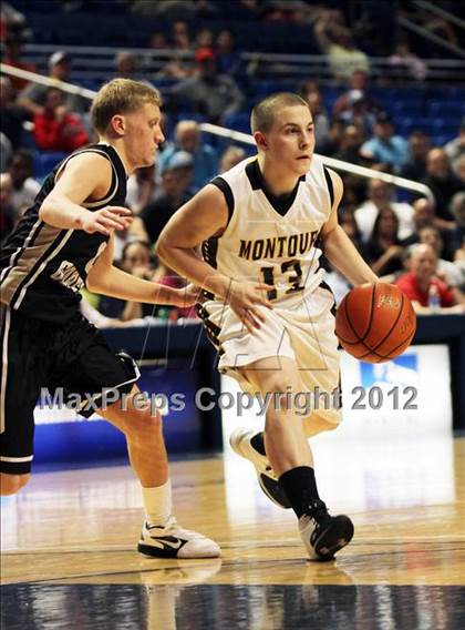 Thumbnail 1 in Neumann-Goretti vs. Montour (PIAA AAA Final) photogallery.