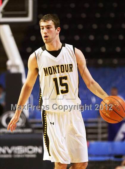 Thumbnail 2 in Neumann-Goretti vs. Montour (PIAA AAA Final) photogallery.