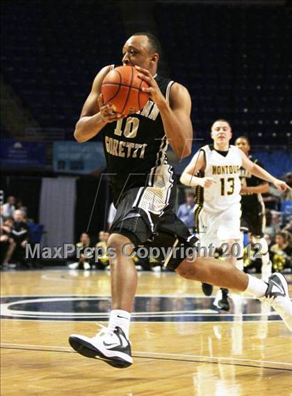 Thumbnail 1 in Neumann-Goretti vs. Montour (PIAA AAA Final) photogallery.