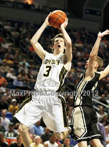 Thumbnail 2 in Neumann-Goretti vs. Montour (PIAA AAA Final) photogallery.