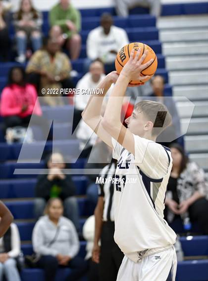 Thumbnail 1 in Hylton @ Osbourn photogallery.