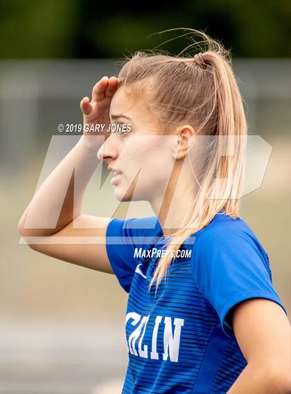 Thumbnail 3 in Whitney vs Rocklin (Rocklin Invitational) photogallery.
