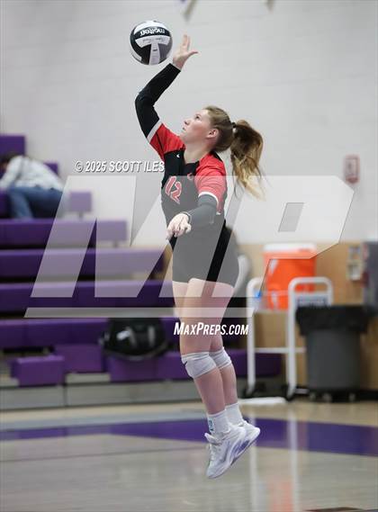 Thumbnail 3 in Gallia Academy vs Circleville (OHSAA D4 District Final) photogallery.