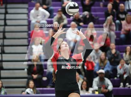 Thumbnail 2 in Gallia Academy vs Circleville (OHSAA D4 District Final) photogallery.