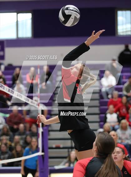 Thumbnail 3 in Gallia Academy vs Circleville (OHSAA D4 District Final) photogallery.