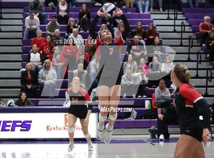 Thumbnail 2 in Gallia Academy vs Circleville (OHSAA D4 District Final) photogallery.
