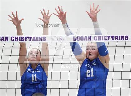 Thumbnail 2 in Gallia Academy vs Circleville (OHSAA D4 District Final) photogallery.
