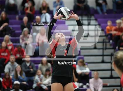 Thumbnail 2 in Gallia Academy vs Circleville (OHSAA D4 District Final) photogallery.