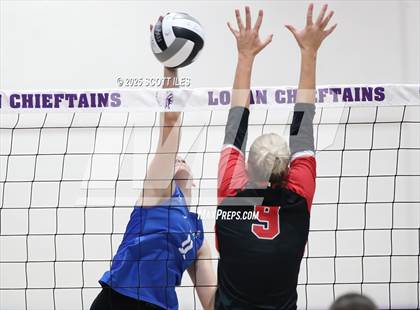 Thumbnail 3 in Gallia Academy vs Circleville (OHSAA D4 District Final) photogallery.